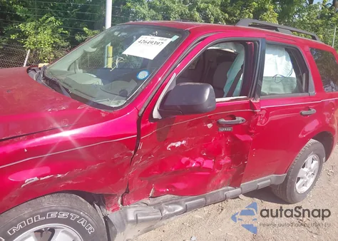 2010 Ford Escape Xlt из США, поврежденный, VIN 1FMCU0DG0AKC76270